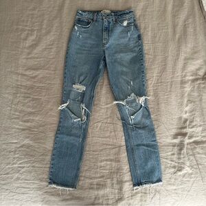 Abercrombie The Skinny High Rise Distressed Jean (26L) - Curve Love